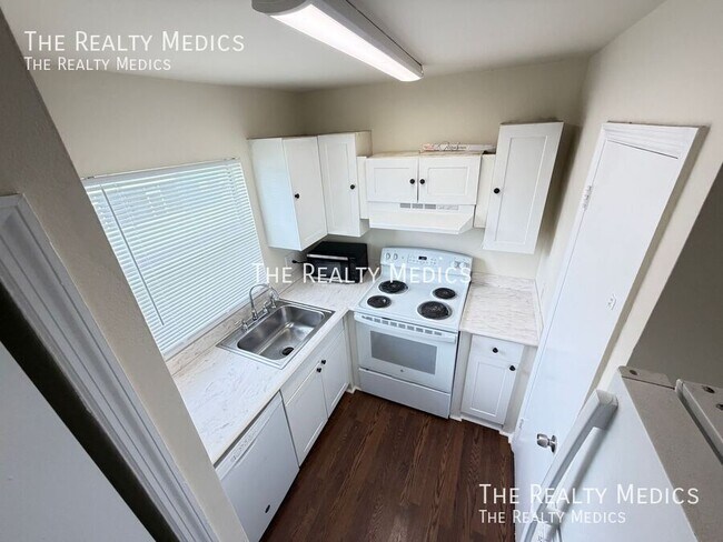Building Photo - 4124 Pershing Pointe Pl