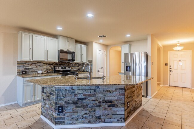 Building Photo - 1744 Emerald Edge