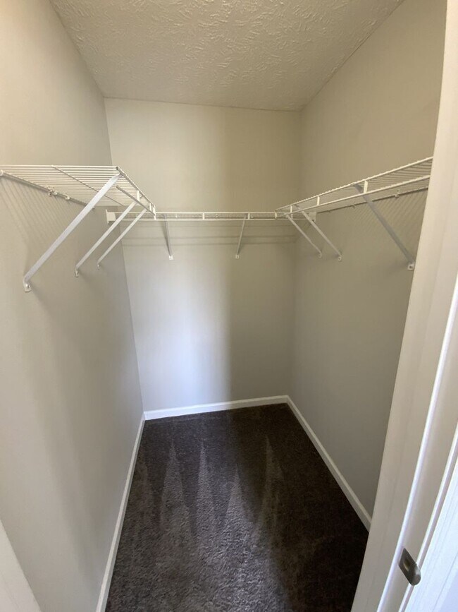 Building Photo - Great rental home near MTSU!