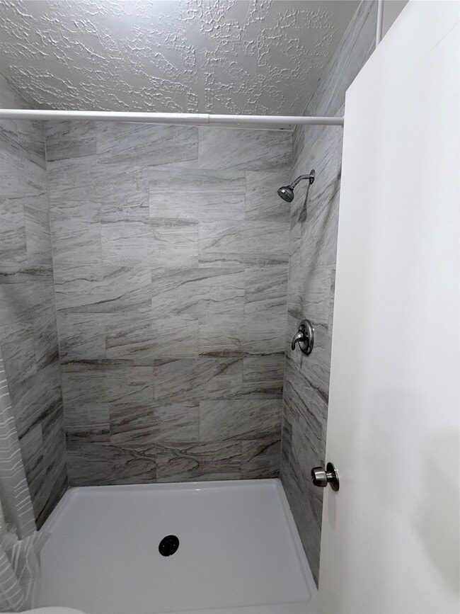 Building Photo - 8223 Lone Bridge Ln