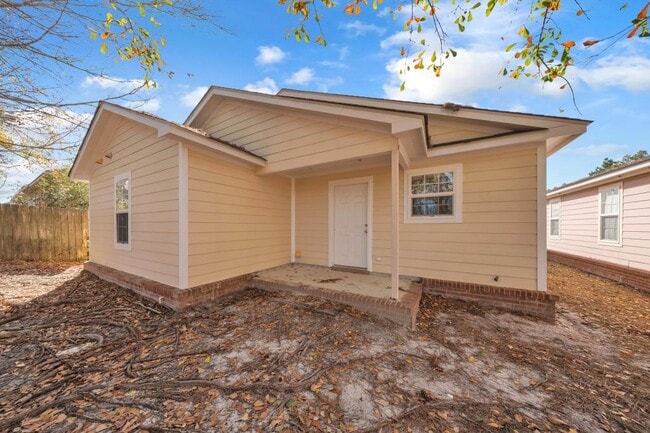 Building Photo - 5086 Greyfield Pl N