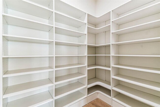 Building Photo - 3 Treasure Ln