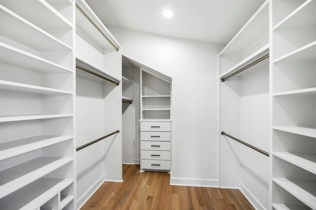 Building Photo - 1129 Euclid St