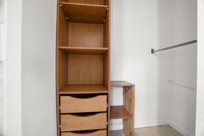 Building Photo - 756 SE 19th Ave