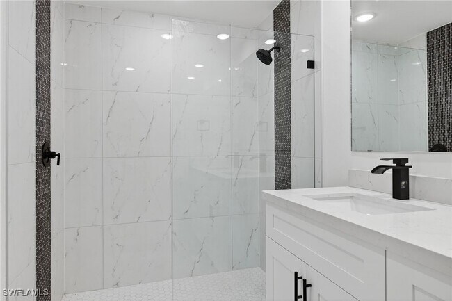 Building Photo - 366 Butler Ave S