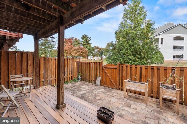 Building Photo - 5944 Wescott Hills Way