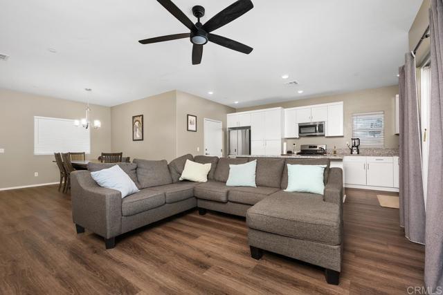 Building Photo - 475 Camellia Way