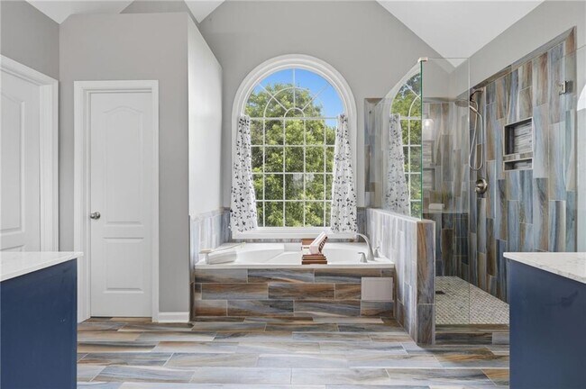 Building Photo - 8205 Applewood Ct