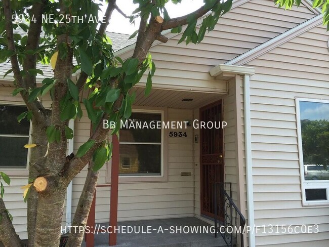 Primary Photo - Charming and spacious northeast home with ...