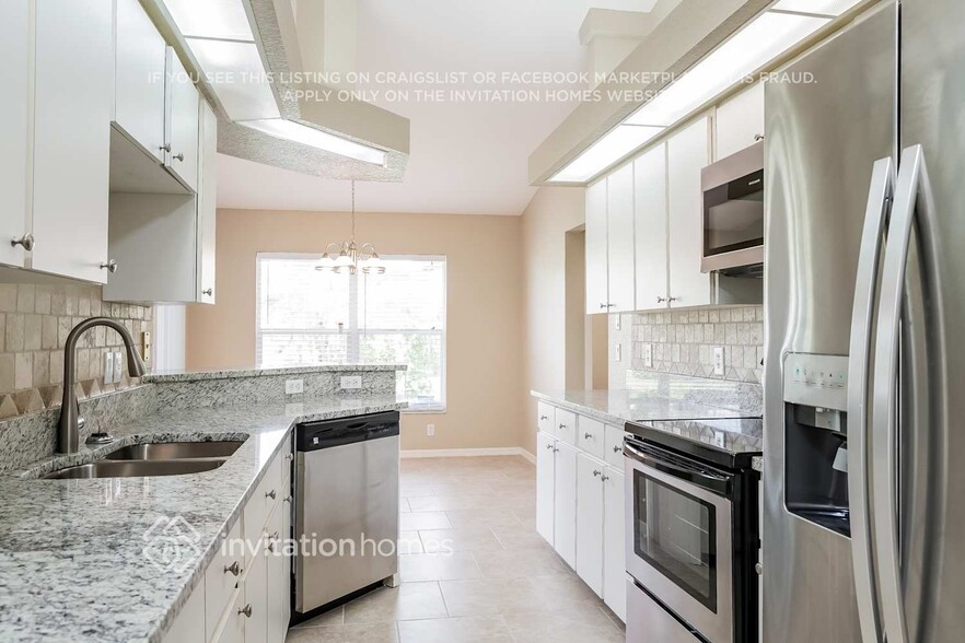 Building Photo - 23156 Hillsdale Ave