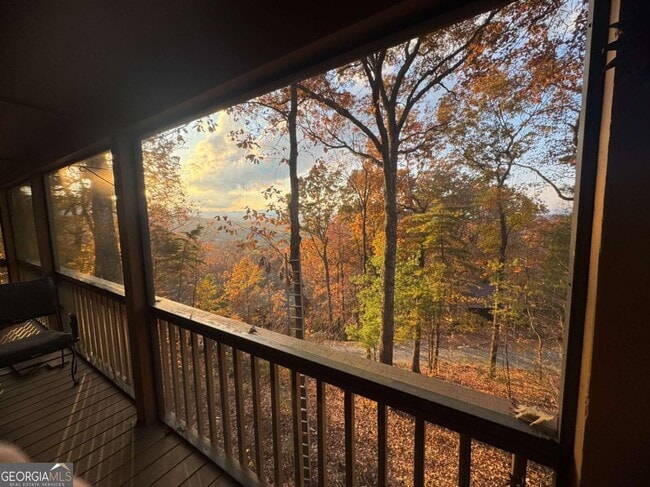 Building Photo - 664 Fox Run Dr