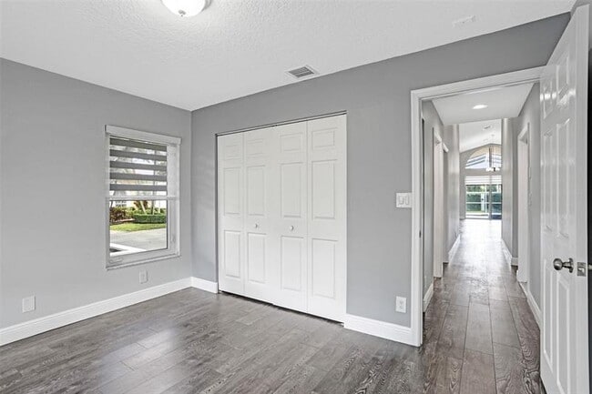 Building Photo - 5056 NW 95th Dr