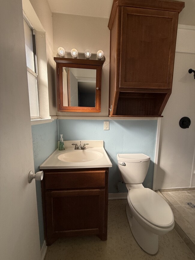 Building Photo - 7765 Coburn Dr