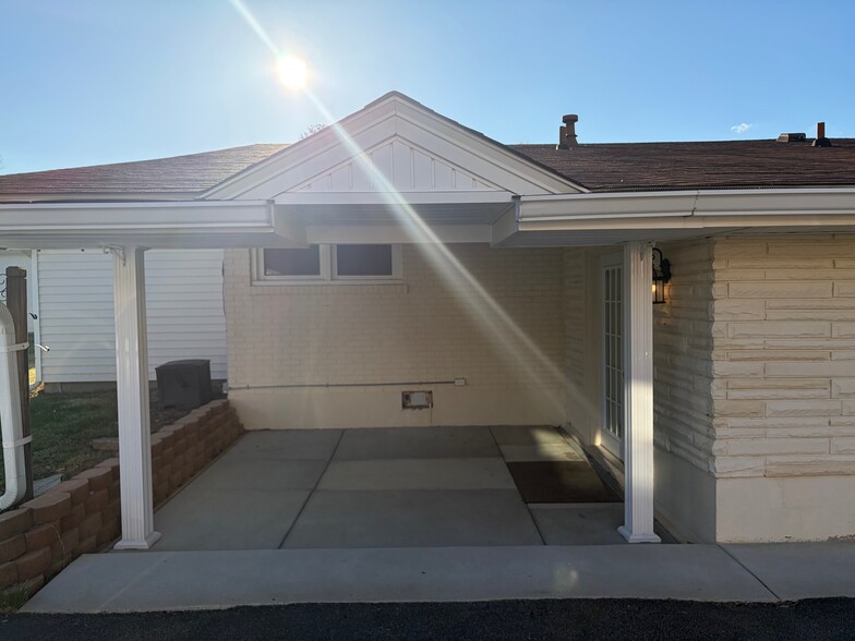 Building Photo - 7408 Lorenzo Ln