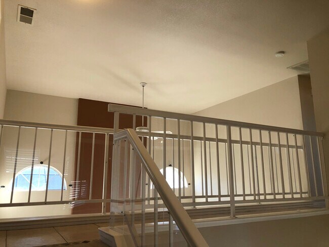 Building Photo - Cozy & Well-Maintained Home in a Peaceful ...