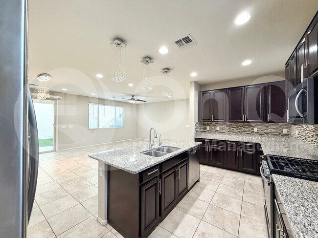 Building Photo - 270 N Scott Dr