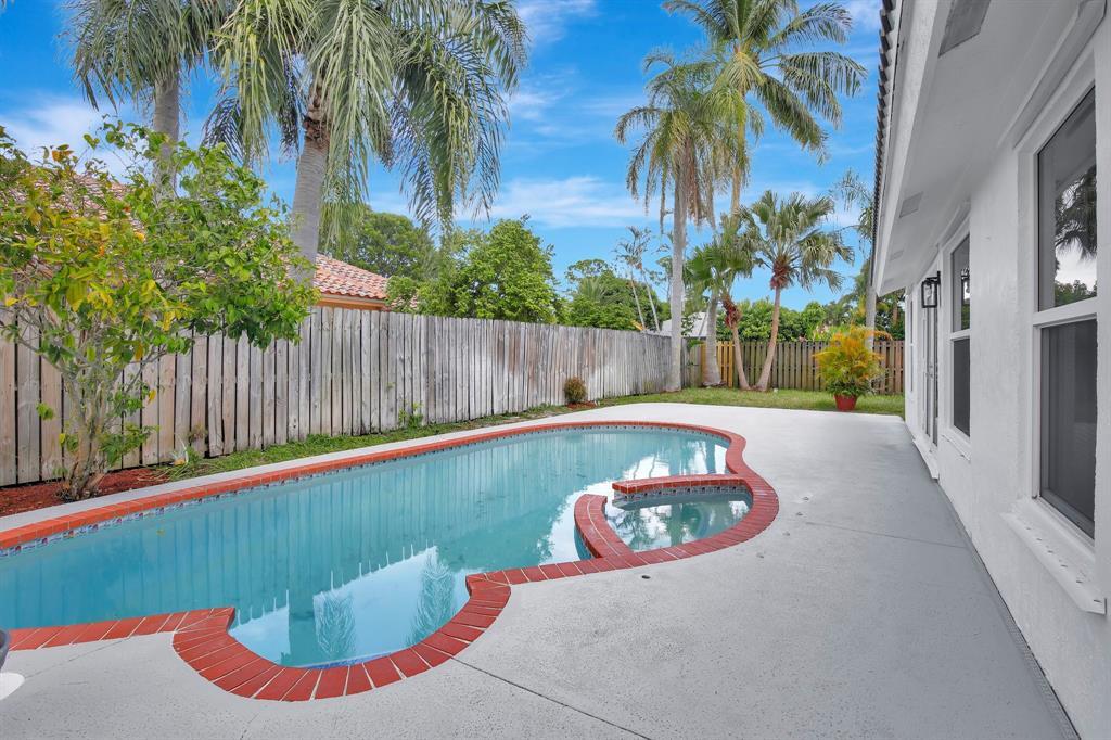 Building Photo - 5200 NW 66th Ave