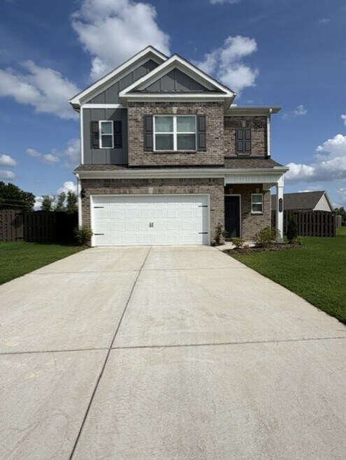 Building Photo - 1002 Birkhall Blvd NW