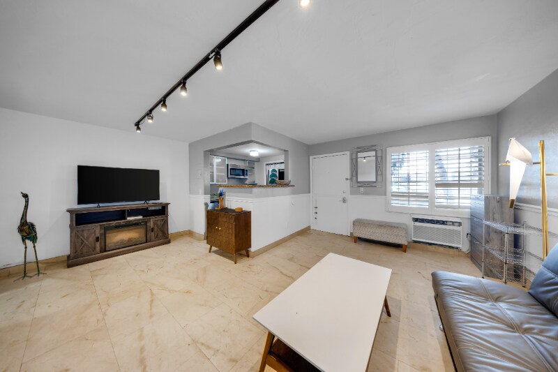 Building Photo - 759 Meridian Ave