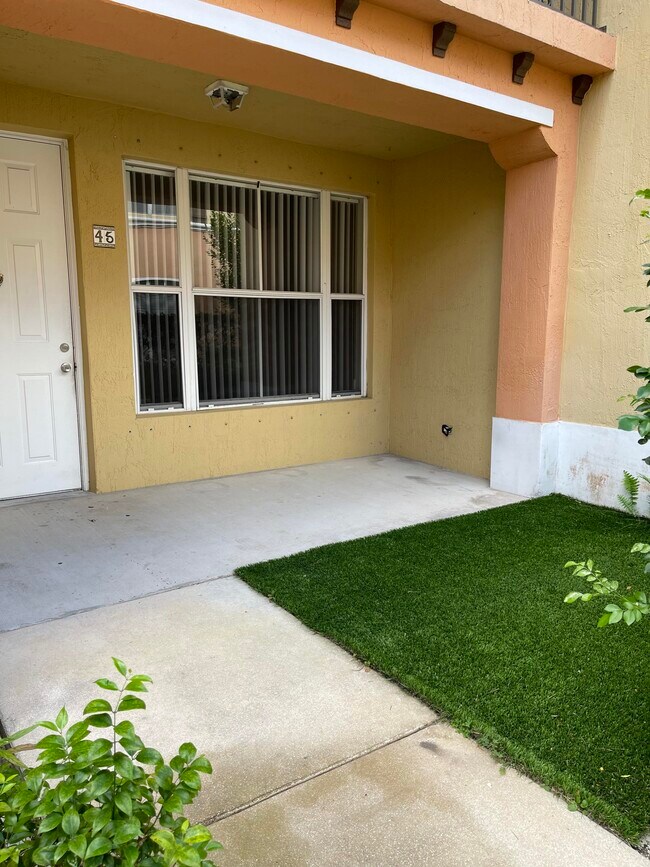 3553 Forest Hill Blvd 3553 Forest Hill Blvd West Palm Beach FL 33406