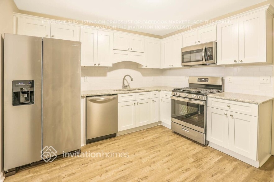 Building Photo - 170 Brookwood Estates Trail