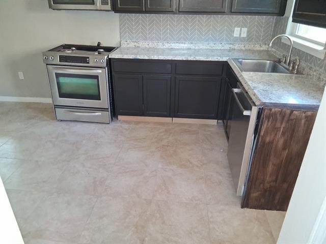 Building Photo - 2319 Glengariff Dr