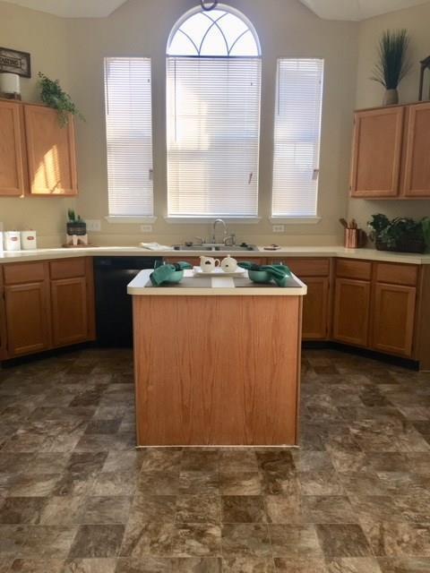 Building Photo - NICE 3/2/2 in Mesquite.