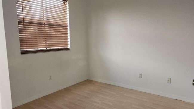 Building Photo - 4919 Schooner Dr