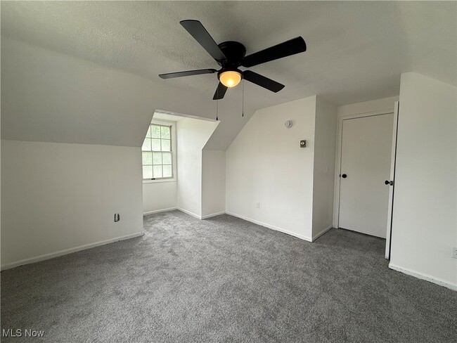 Building Photo - 9253 Edmunds Ave