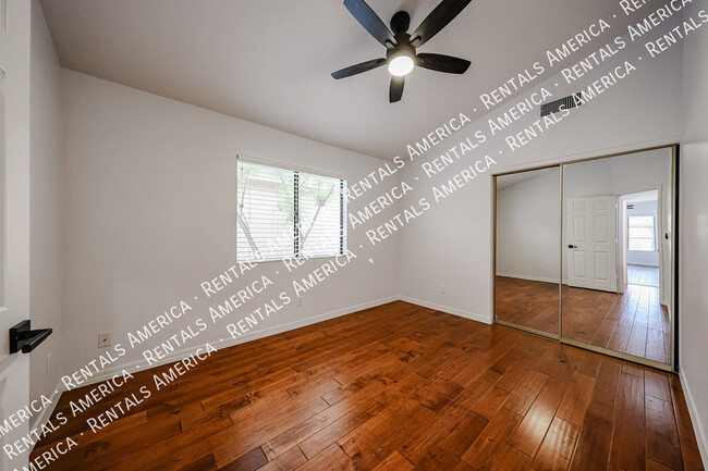 Building Photo - 9429 E Camino Del Santo