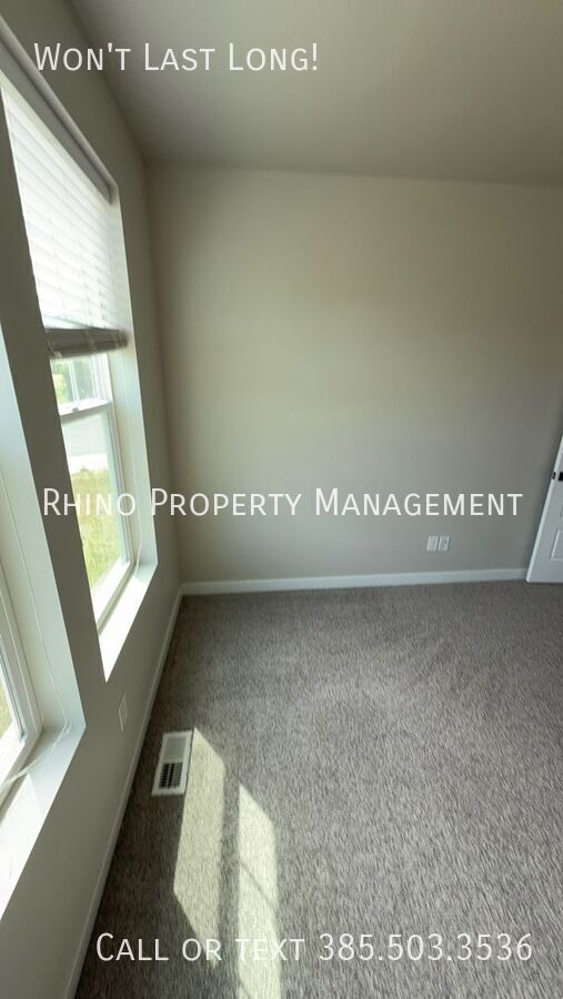 Building Photo - 927 Wahlen Way