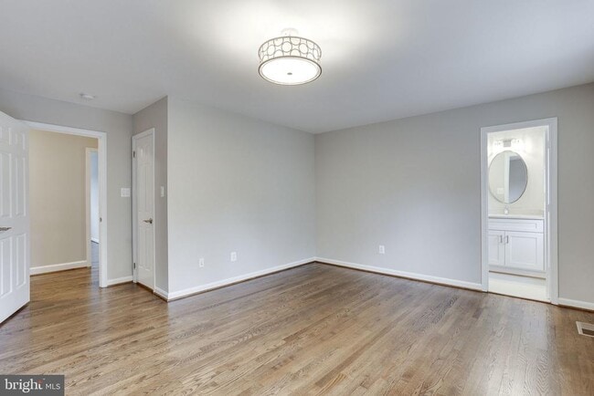 Building Photo - 2313 McGregor Ct