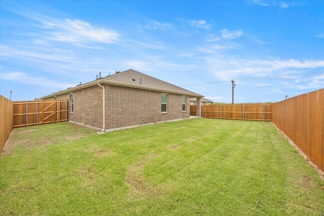Building Photo - 2307 Albert Ln
