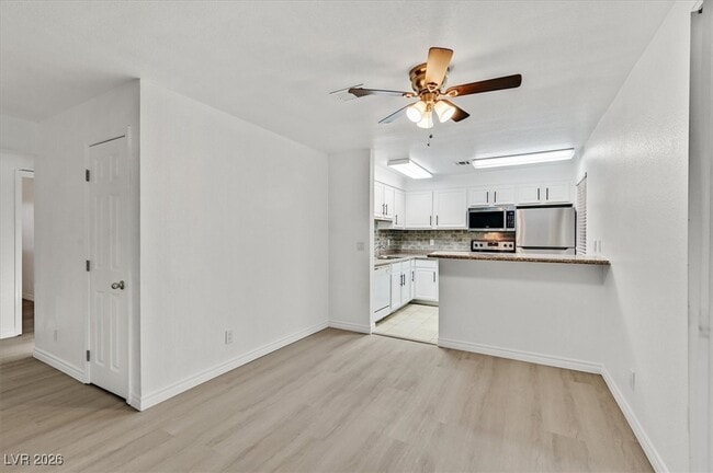 Building Photo - 5499 Indian River Dr