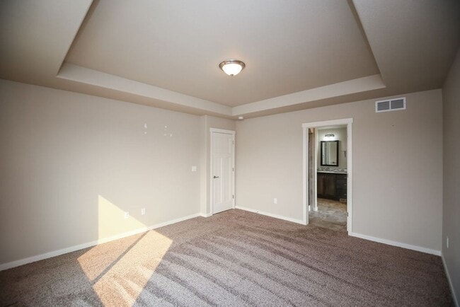 Building Photo - 4 Bedroom Home in Wellington