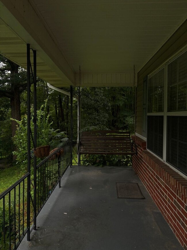 Building Photo - 148 Old Chattanooga Ln