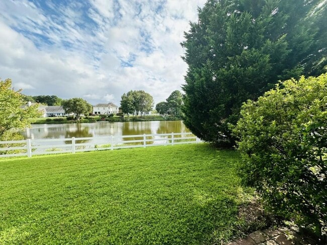 Building Photo - 3249 Fayette Dr