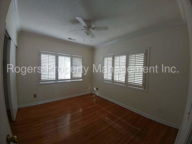 Building Photo - 1909 Marina Rd