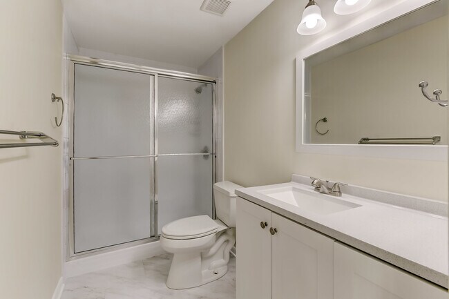 Building Photo - 138 Welcome Aly