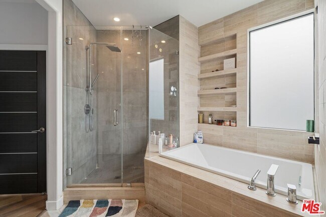 Building Photo - 12911 Bluff Creek Dr