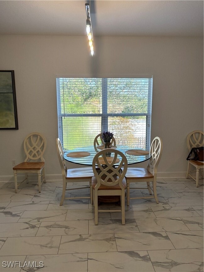 Building Photo - 1270 Shady Rest Ln