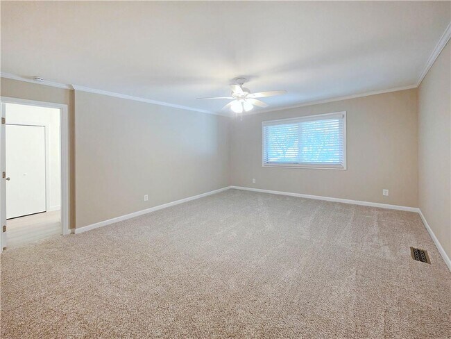 Building Photo - 1273 Murdock Rd