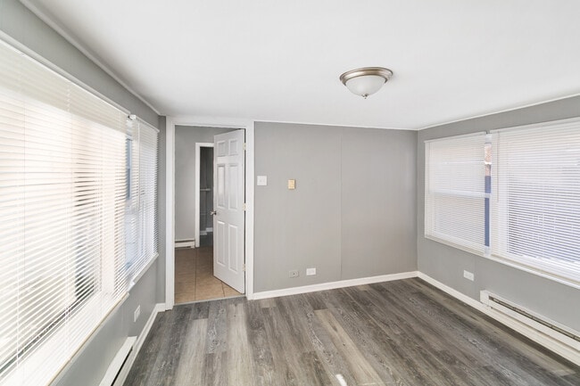 Building Photo - 17306 Holmes Ave