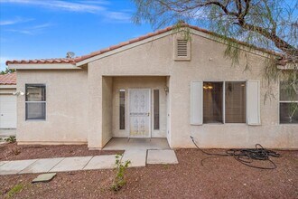 Building Photo - Charming Centennial Hills Home with Hardwood Floors & Covered Patio