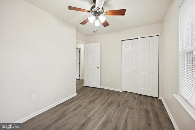 Building Photo - 21 Parc Ridge Dr