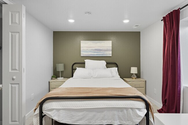 Building Photo - 1119 Prosser Ave