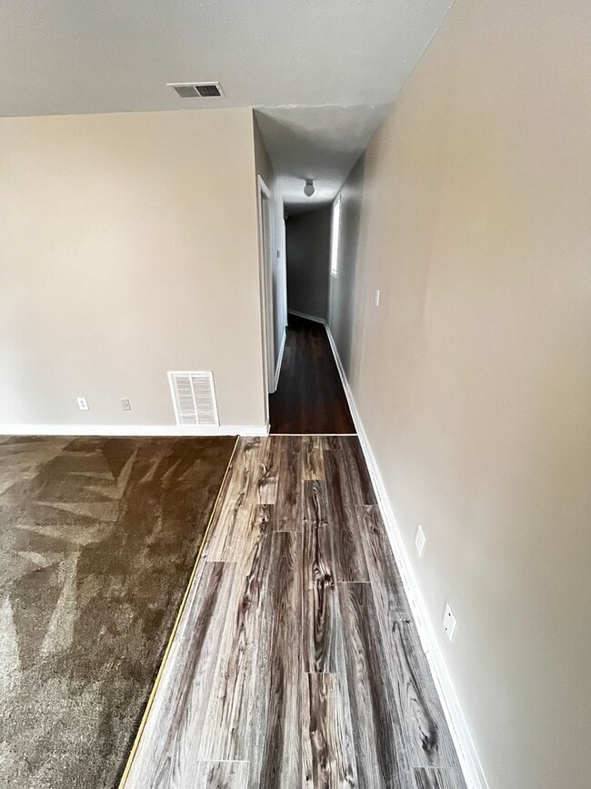 Building Photo - Charming 3 Bed and 1 Bath Home