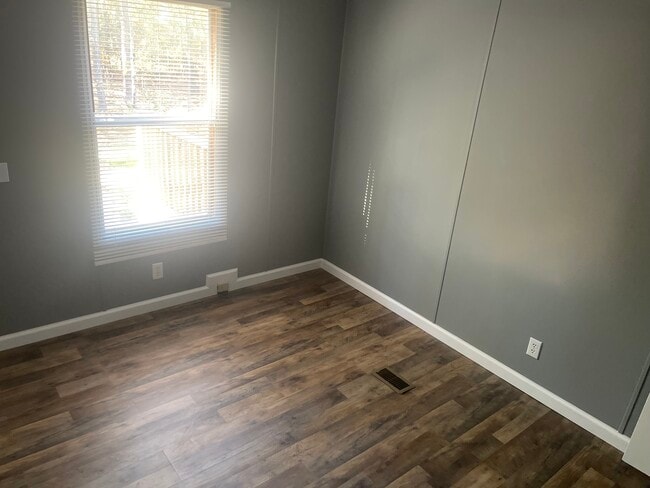 Building Photo - 434 Dundee Cir