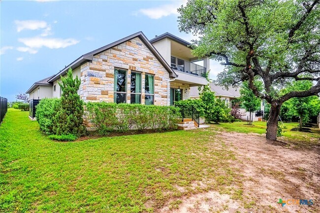 Building Photo - 402 Gulfton St