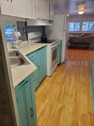 Building Photo - 2051 Orange Dr